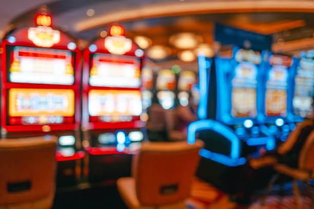 Wild Coaster slot interface showing paylines and demo mode indicator